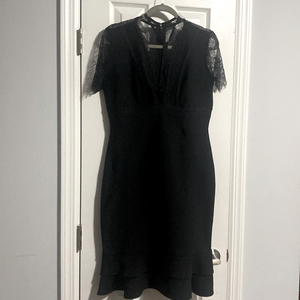 Venus sexy but classy lace LBD. Worn once! 👠